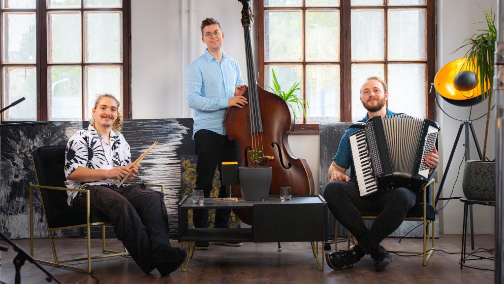 Photoshoot glasbene skupine Ekstra Domača Marmelada v Atelje 55